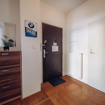 דירה Downtown 2bd Riverside Near Dancing House