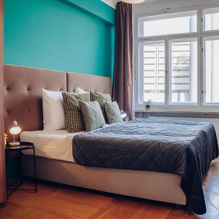 Downtown 2bd Riverside Near Dancing House דירה פראג